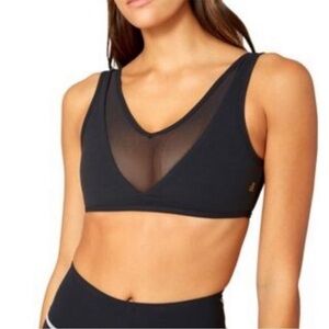 Weworewhat Mesh Sports Bra Top in Black Size Small V-Neck Women’s Activewear